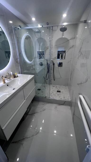 Nice Apartment With Amazing View Of Paris + Parking Exterior foto